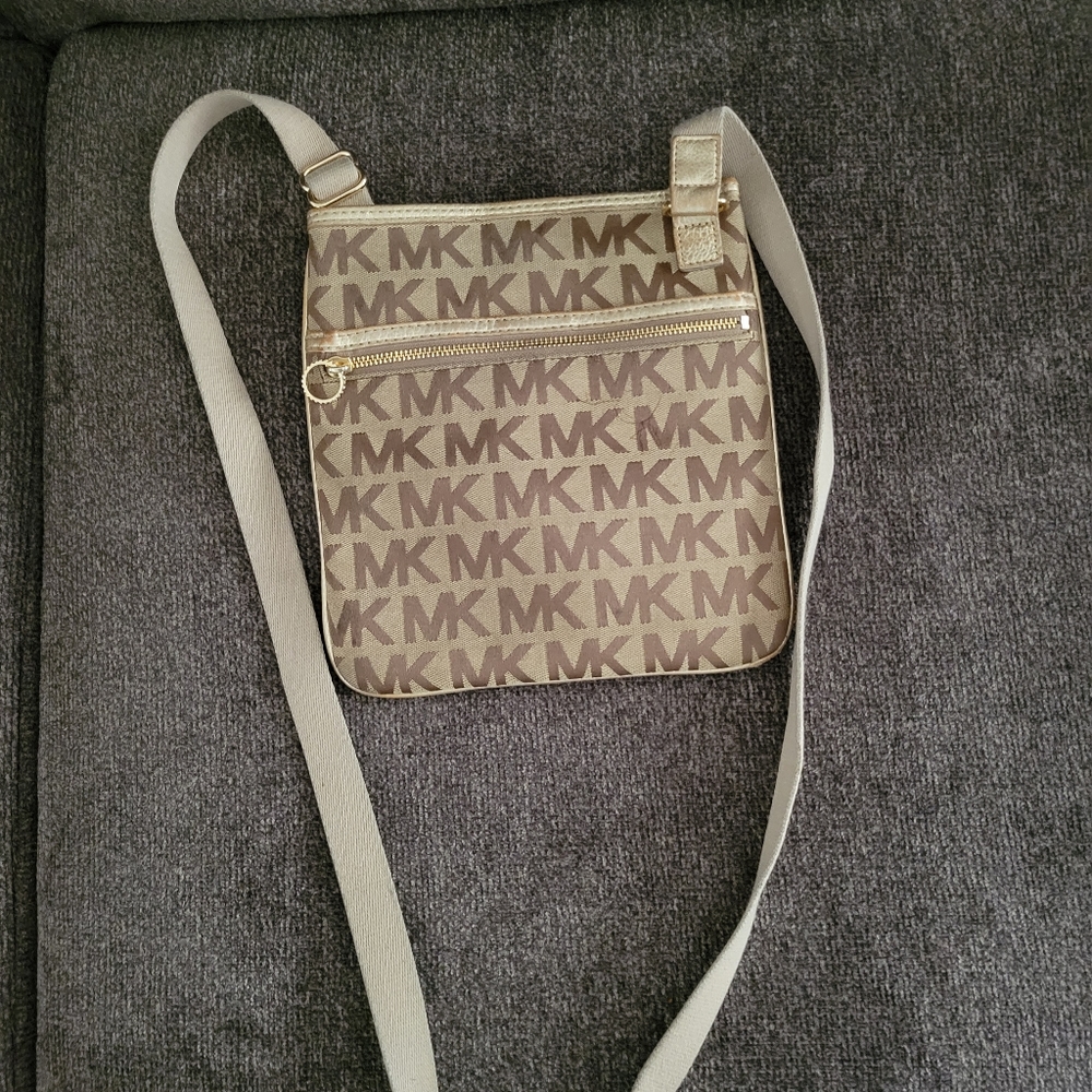 Spacious designer bag
